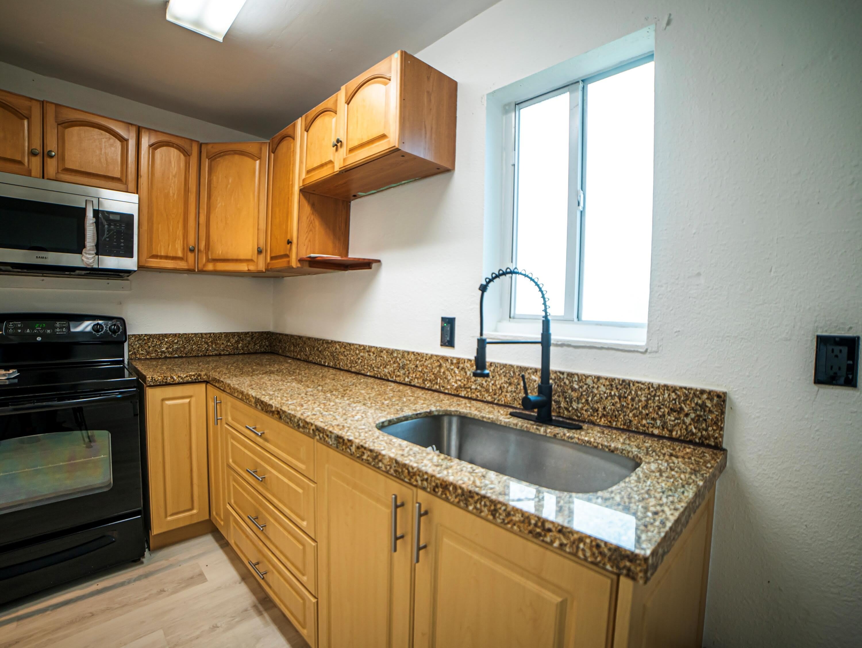 412 Columbus Parkway – photo 3