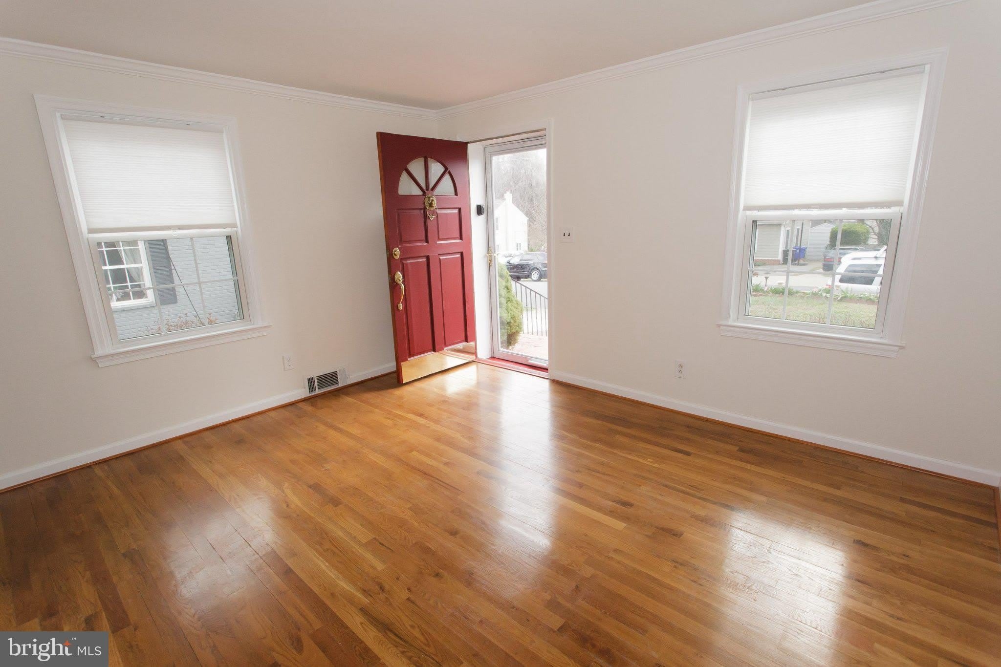 1419 N LONGFELLOW Street – photo 4