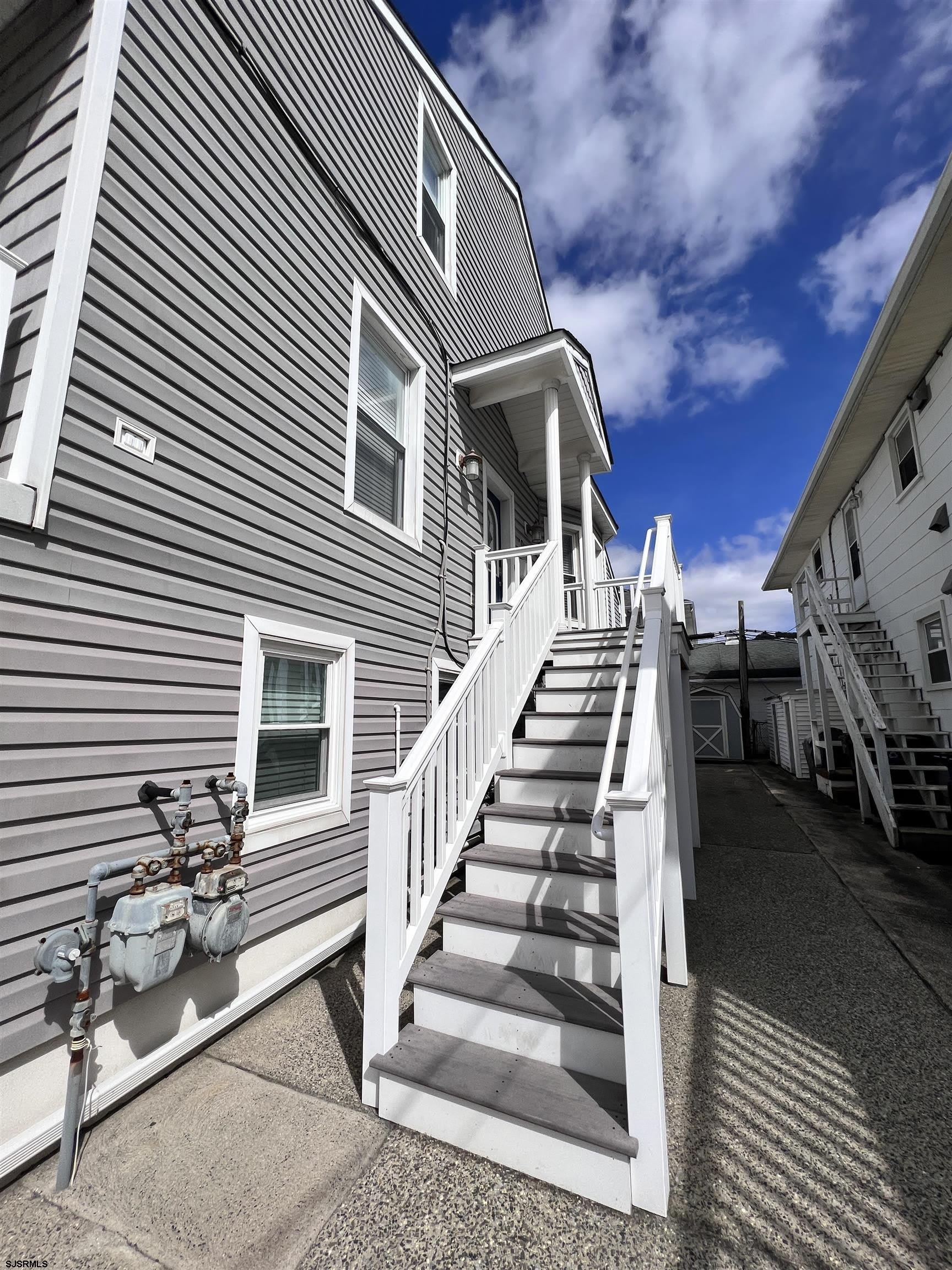 9 N Wyoming Ave – photo 4