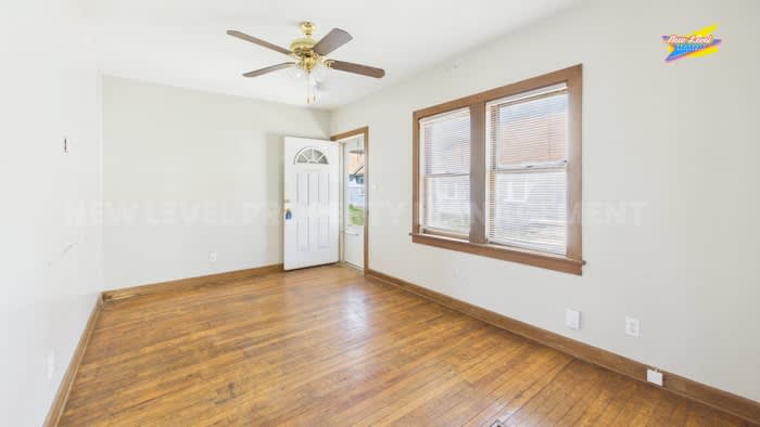 413 East 6th Street – photo 5