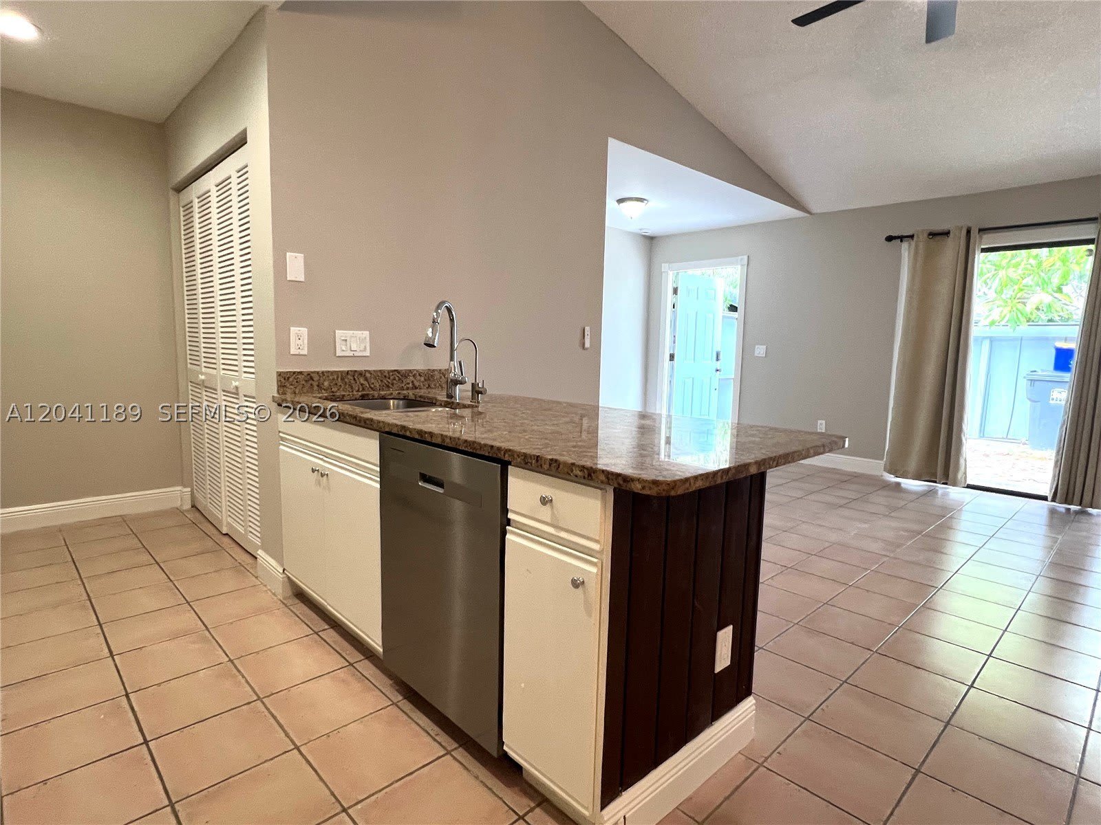 1077 Goldenrod Rd – photo 3