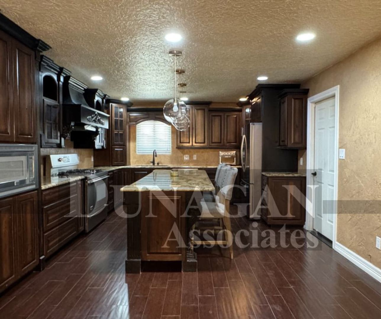 PRICE REDUCED!!!! Partially Furnished- 3bed 2bath home with water paid – photo 3