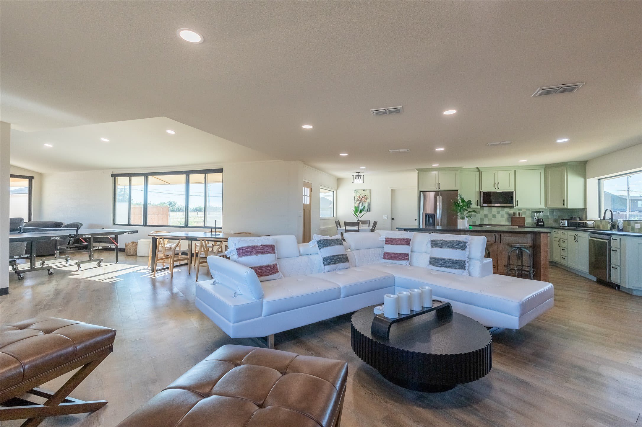 5400 Ridgeline Drive – photo 1