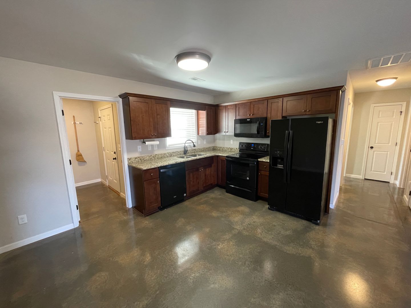 Available On September 10Th 2026 2 Bed 1 Bath Duplex In Denver Nc – photo 5