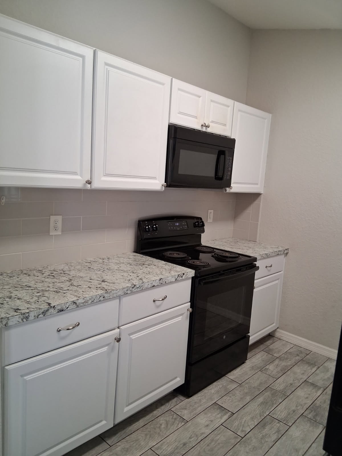 1284 Malone Ave – photo 3