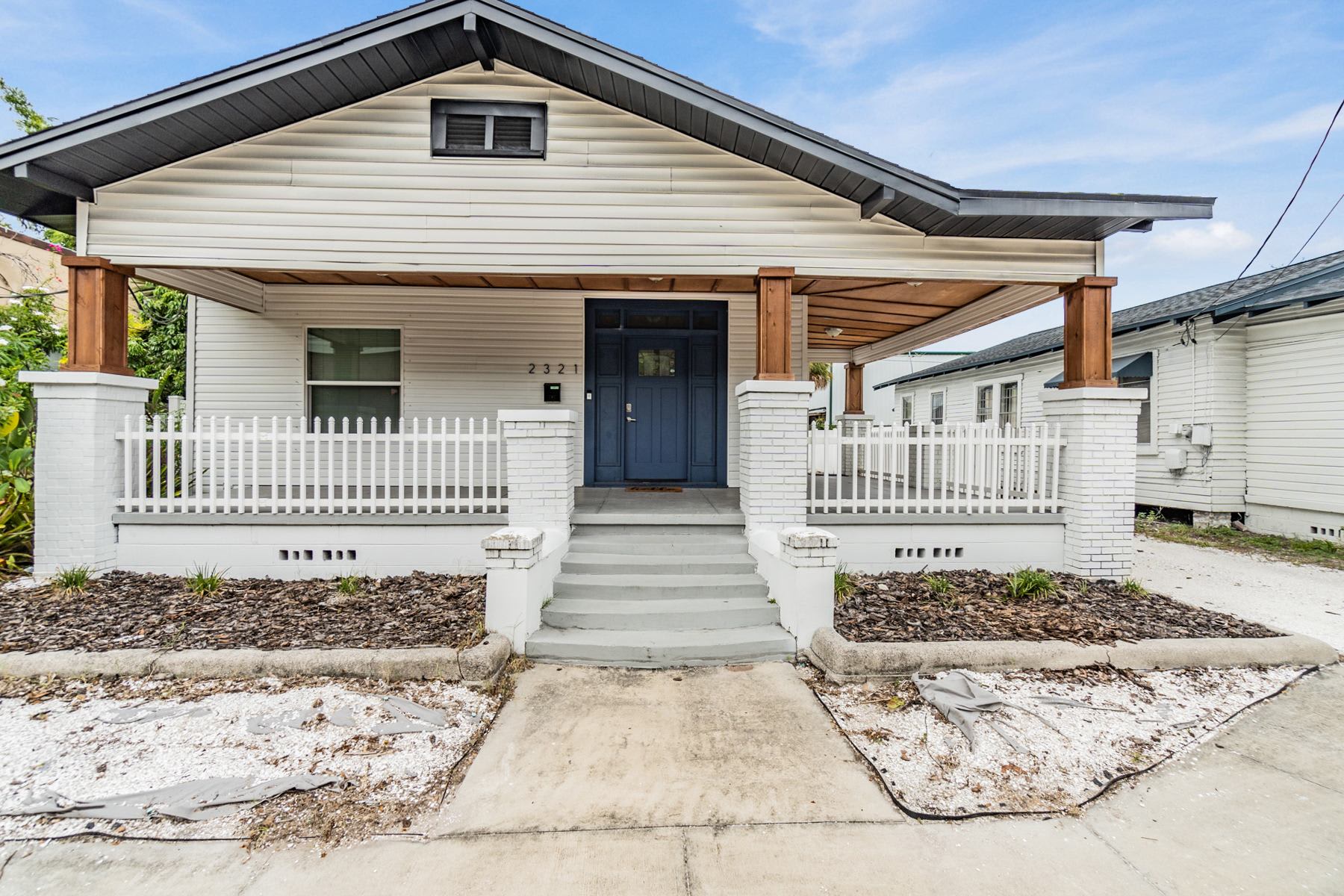 2321 W Green St – photo 2