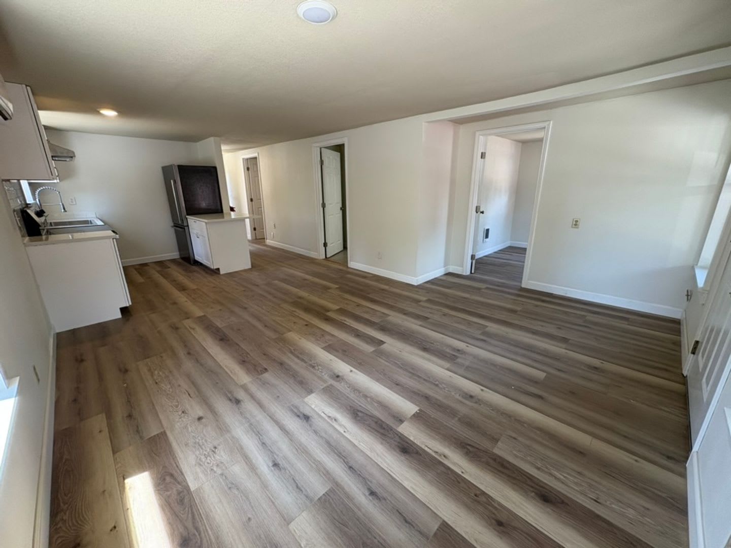 Freshly Remodeled 2 Bedroom Home – photo 4