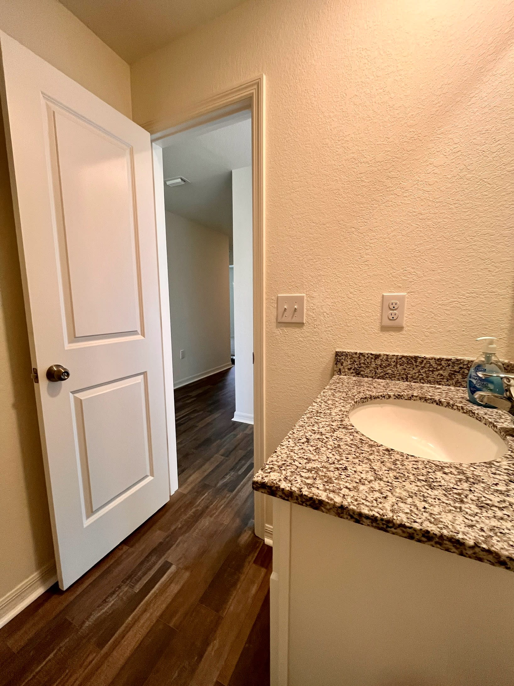 2210 Sw 4th Street – photo 3