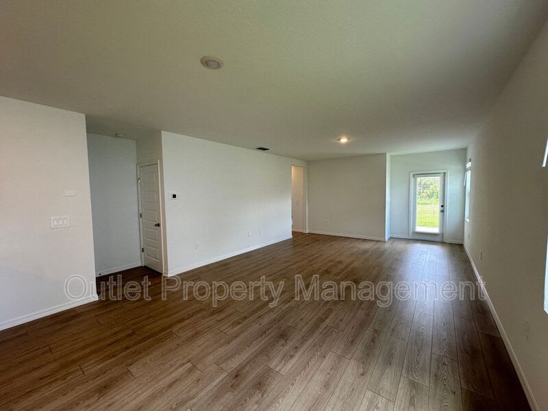 8560 Madrid Street – photo 5