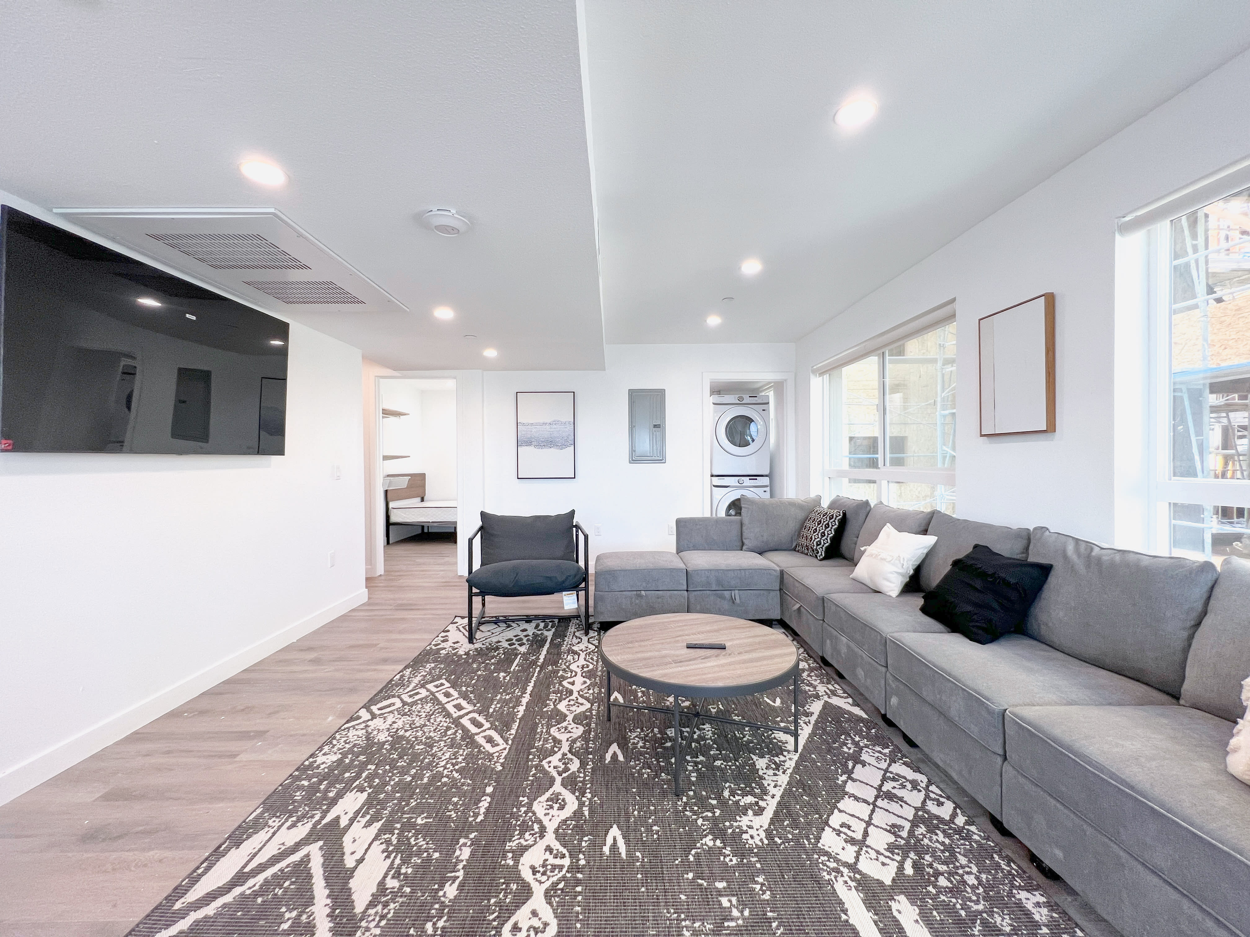 1366 W 35th Street – photo 4