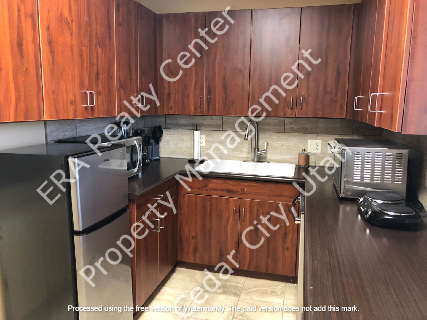 Large 2 bed / 1 bath Condo on North End of Town – photo 3