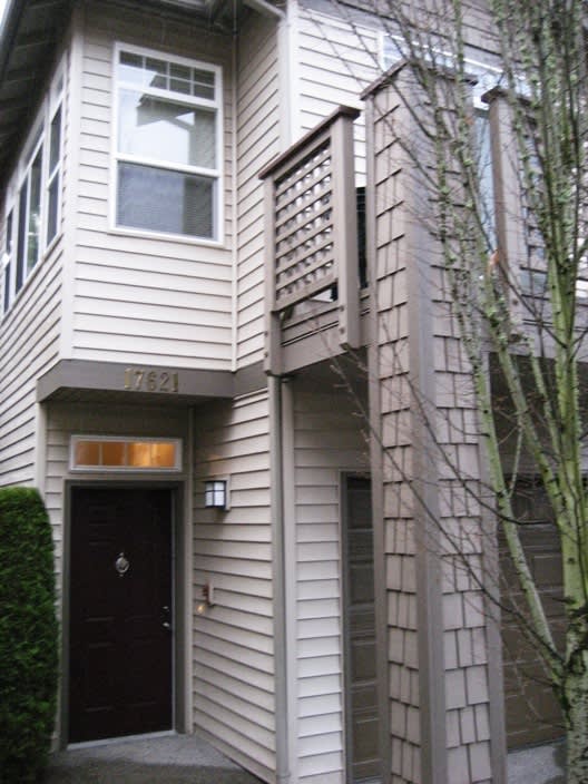 Beautiful Renton 3bd 2bath Townhome in Fairwood Neighboorhood! – photo 1
