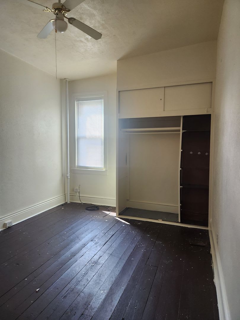 582 W King St York Pa – photo 5