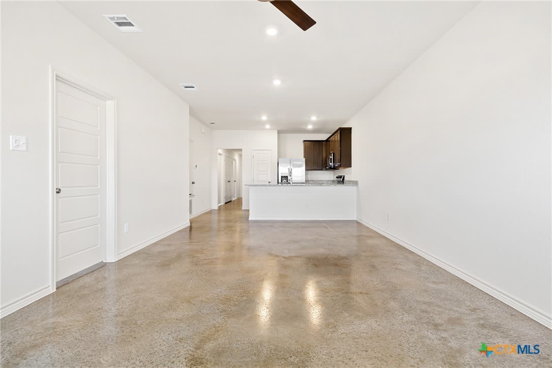 1223 Concord Drive – photo 3