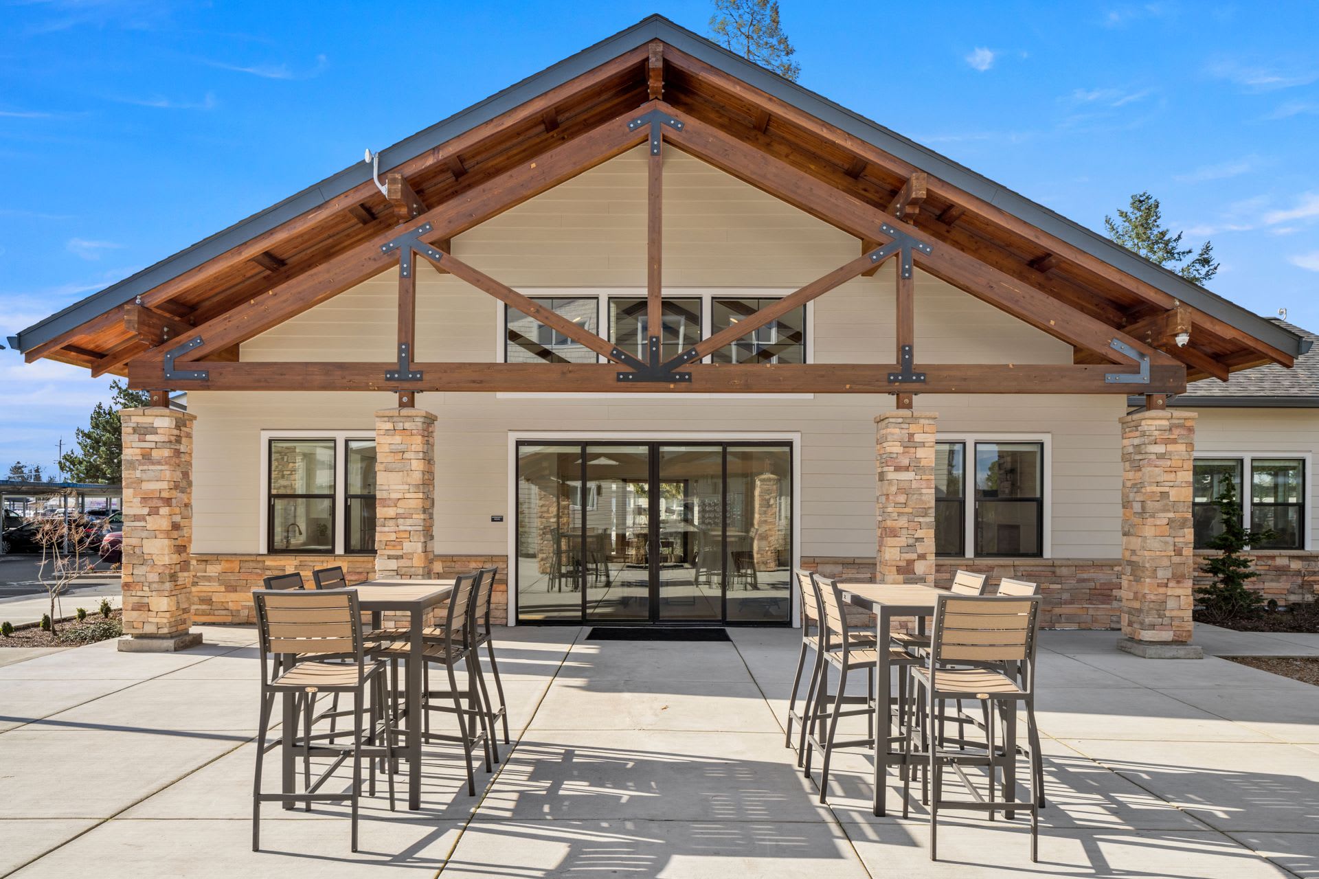 Pacific Valley Apartments – photo 1