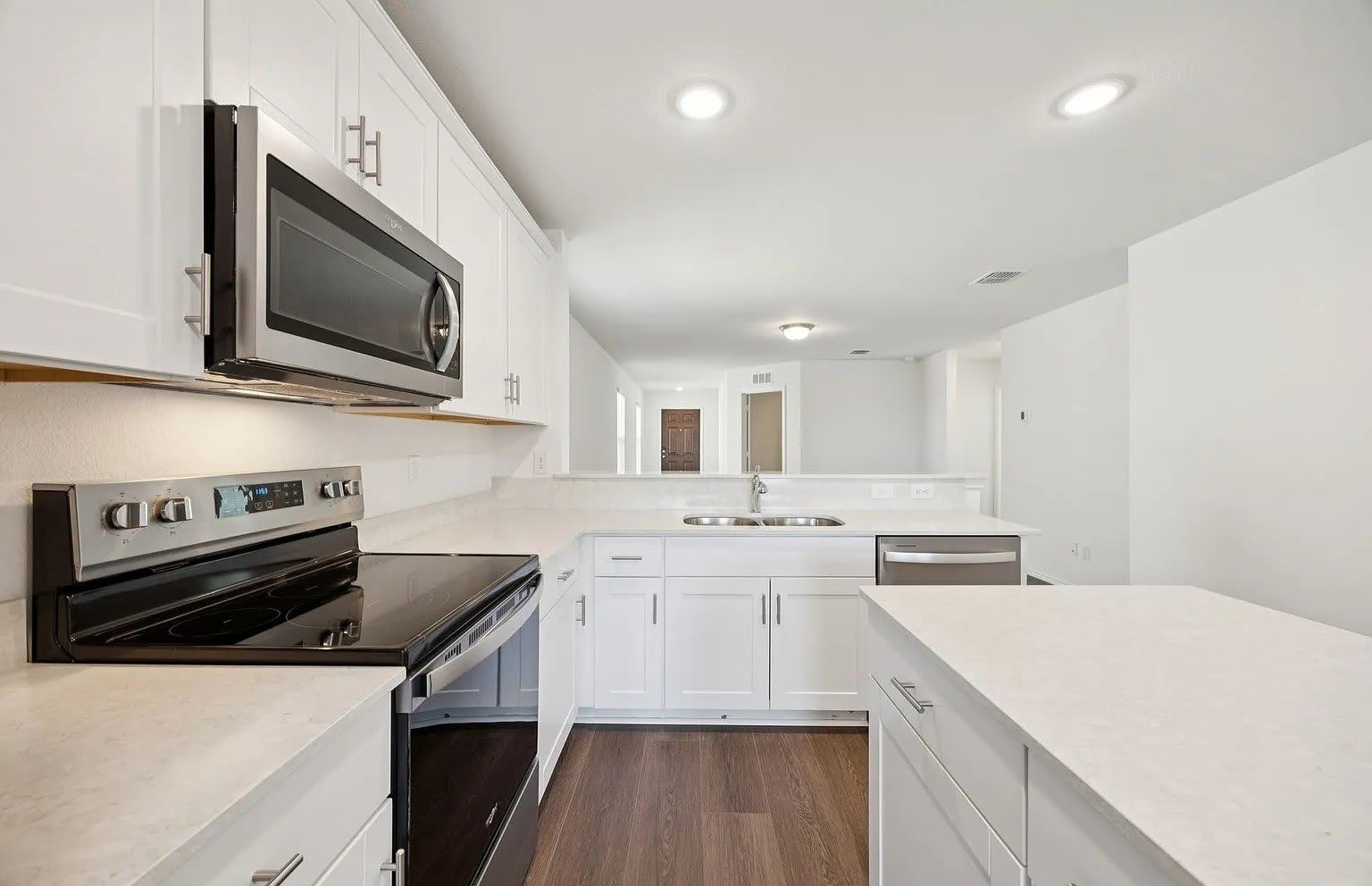 1135 Loch Way – photo 5