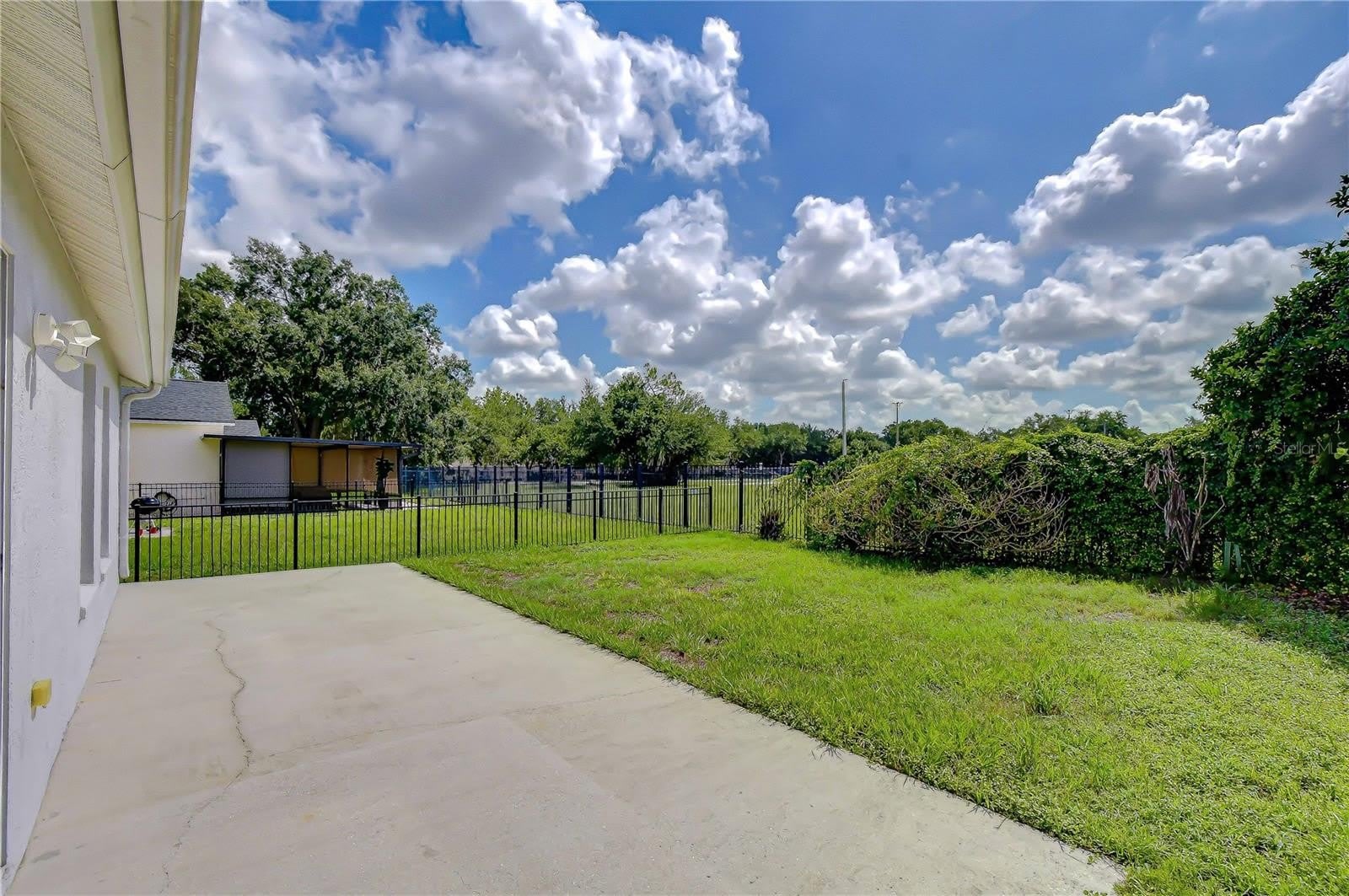6010 SKYLARKCREST Drive – photo 3