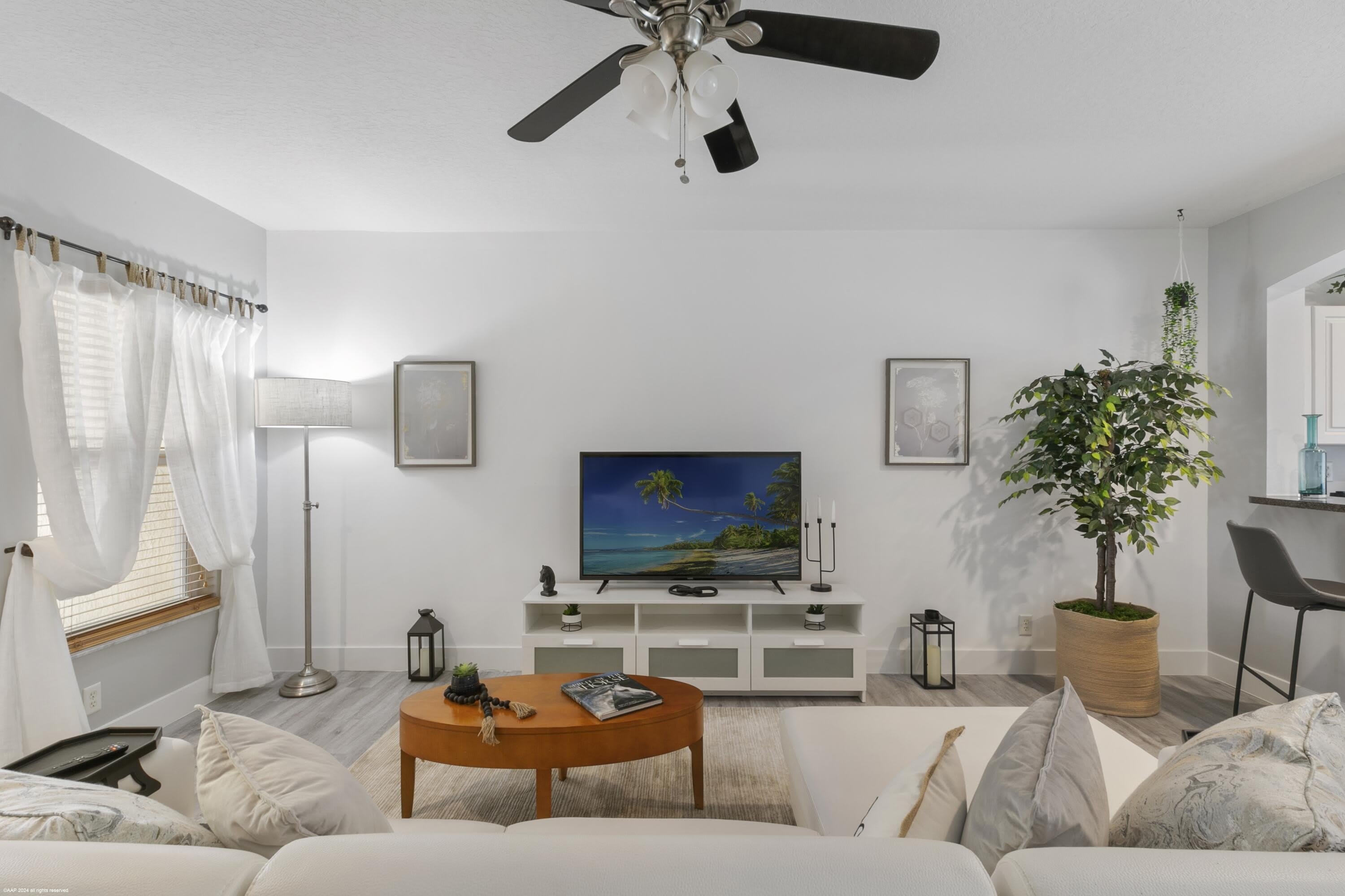 1543 Westchester Avenue – photo 3