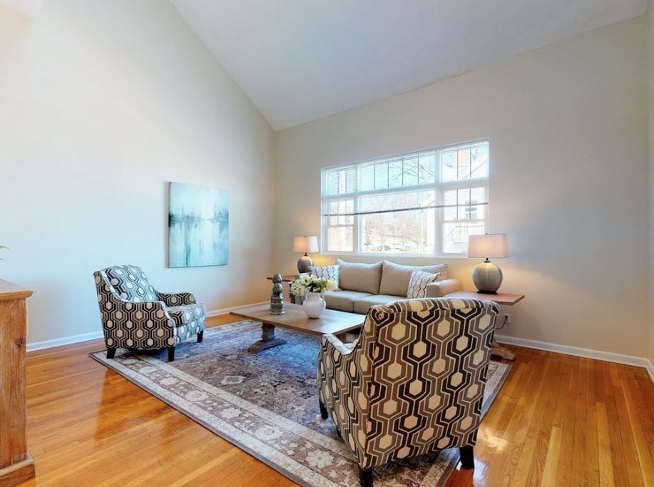 137 Glenville Avenue – photo 3