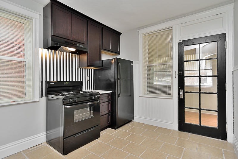 4944 Tholozan Avenue – photo 4