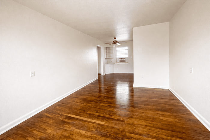 1511 W Woodlawn Ave – photo 3