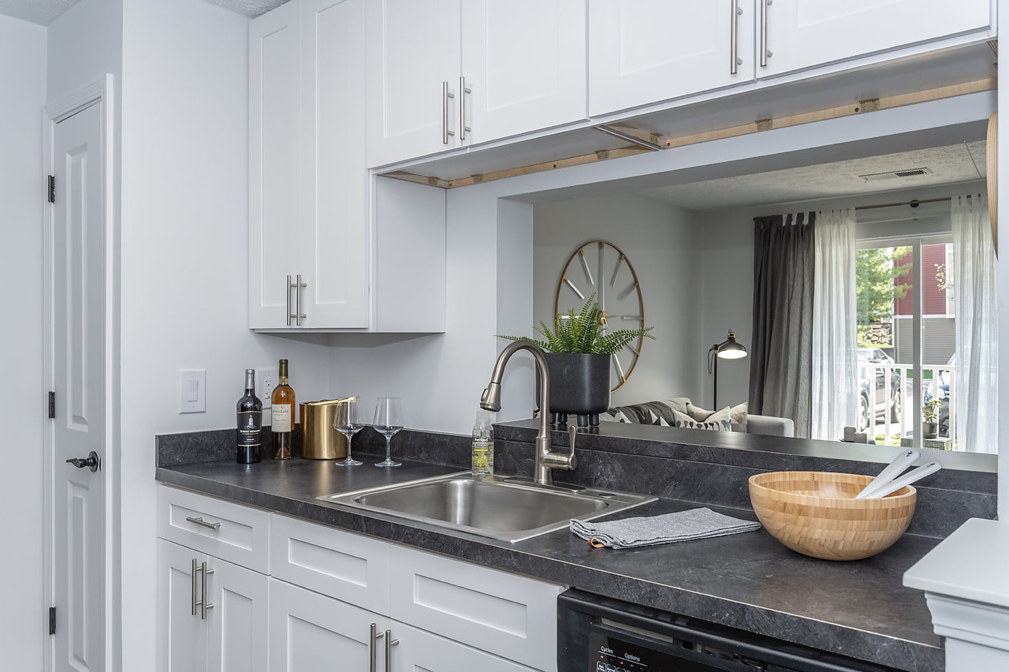 Galbraith Pointe Apartments and Townhomes – photo 1
