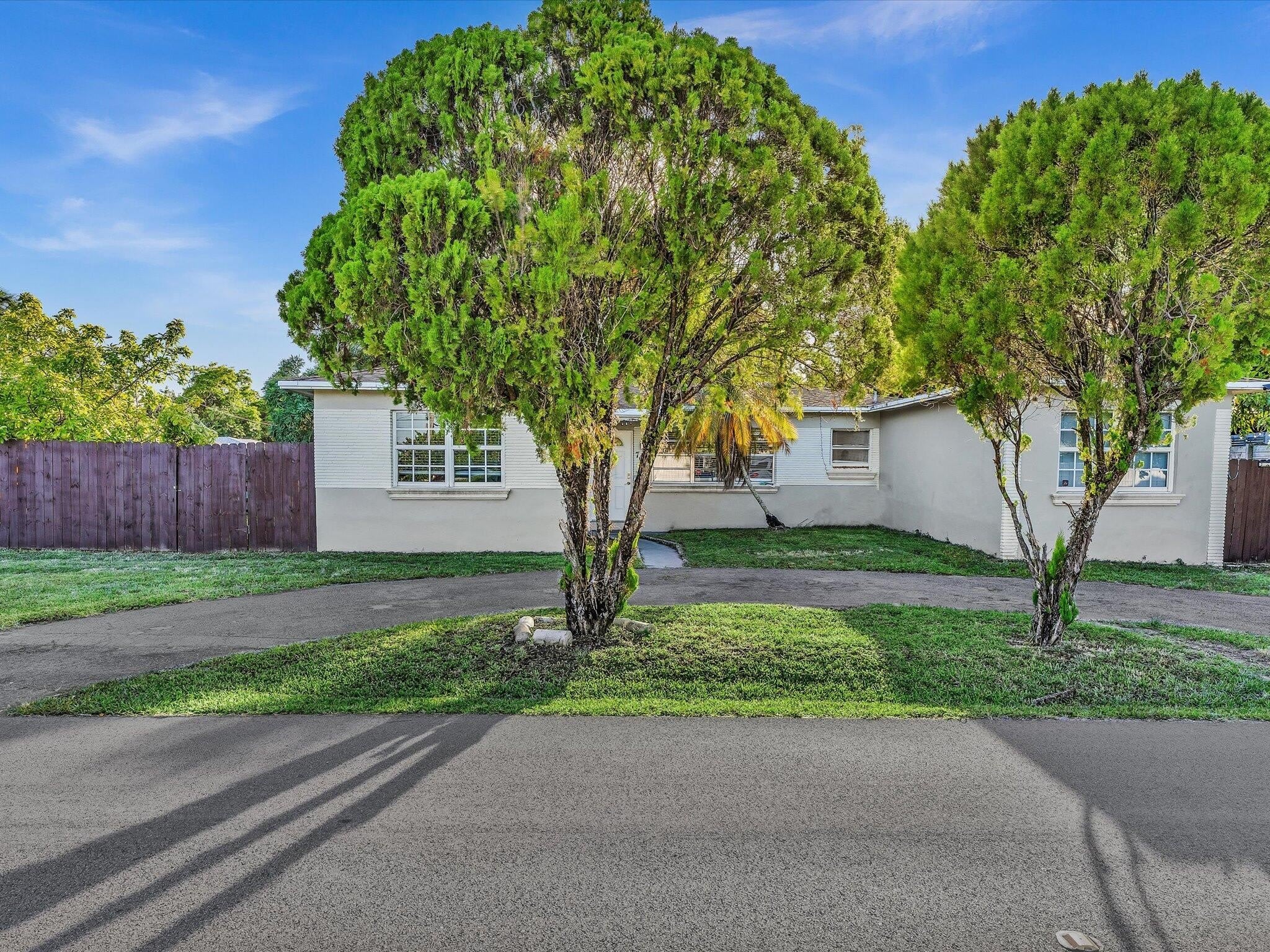700 Sw 5Th Court – photo 2