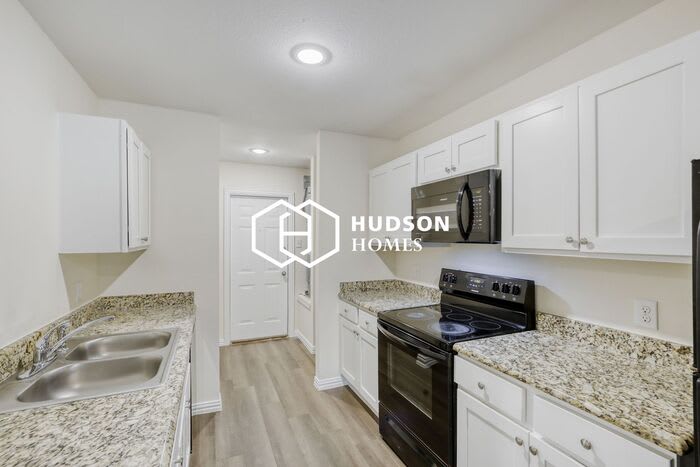 1110 East Level Street – photo 5