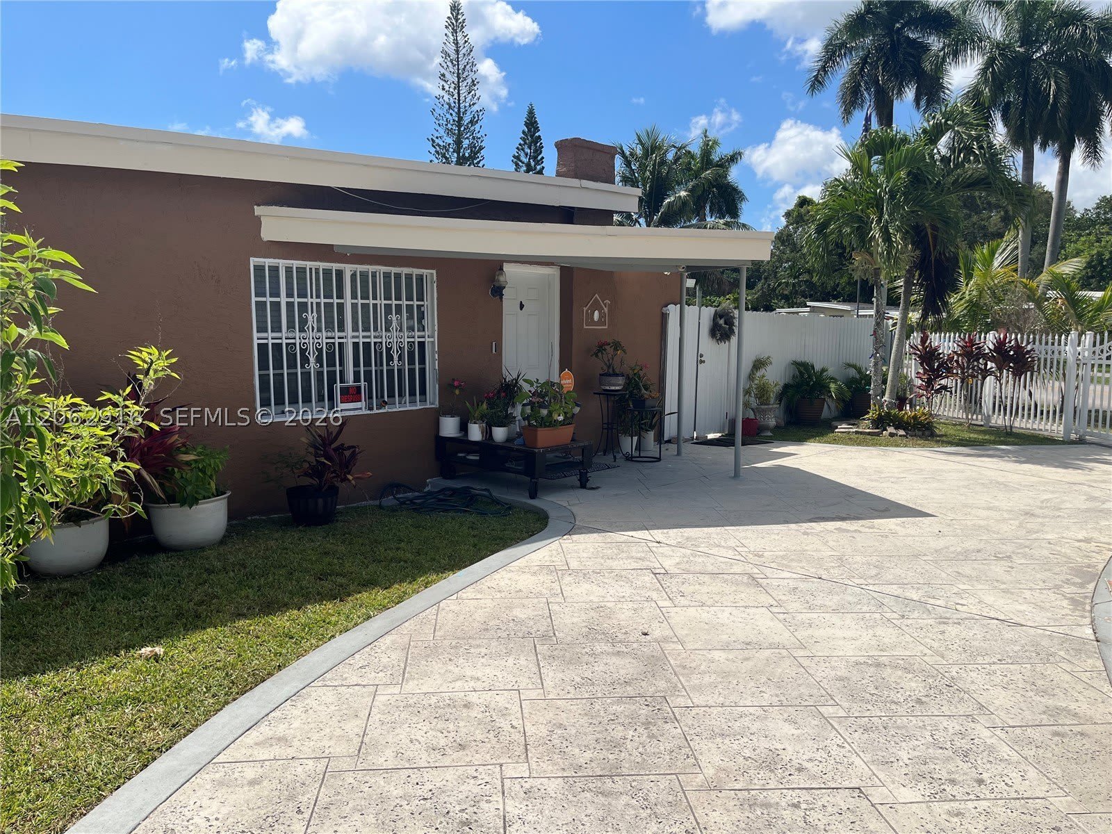 101 Miami Gardens Rd – photo 1