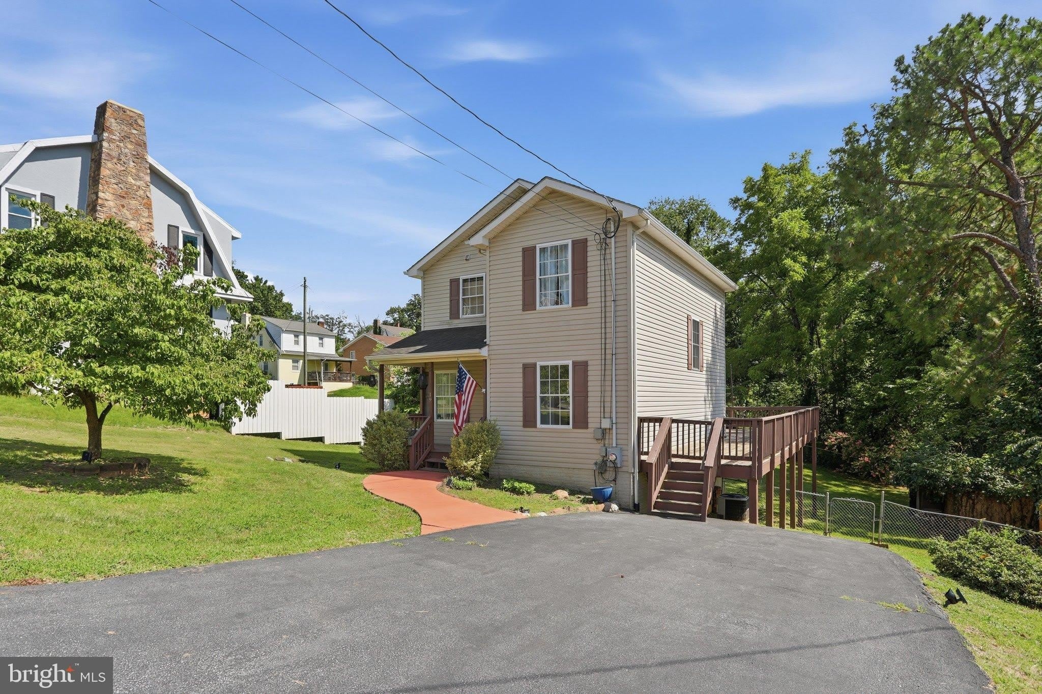 19 FAIRVIEW Avenue – photo 5