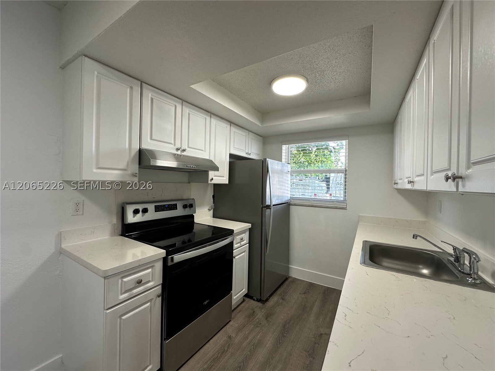 3660 NE 11th Ave – photo 3