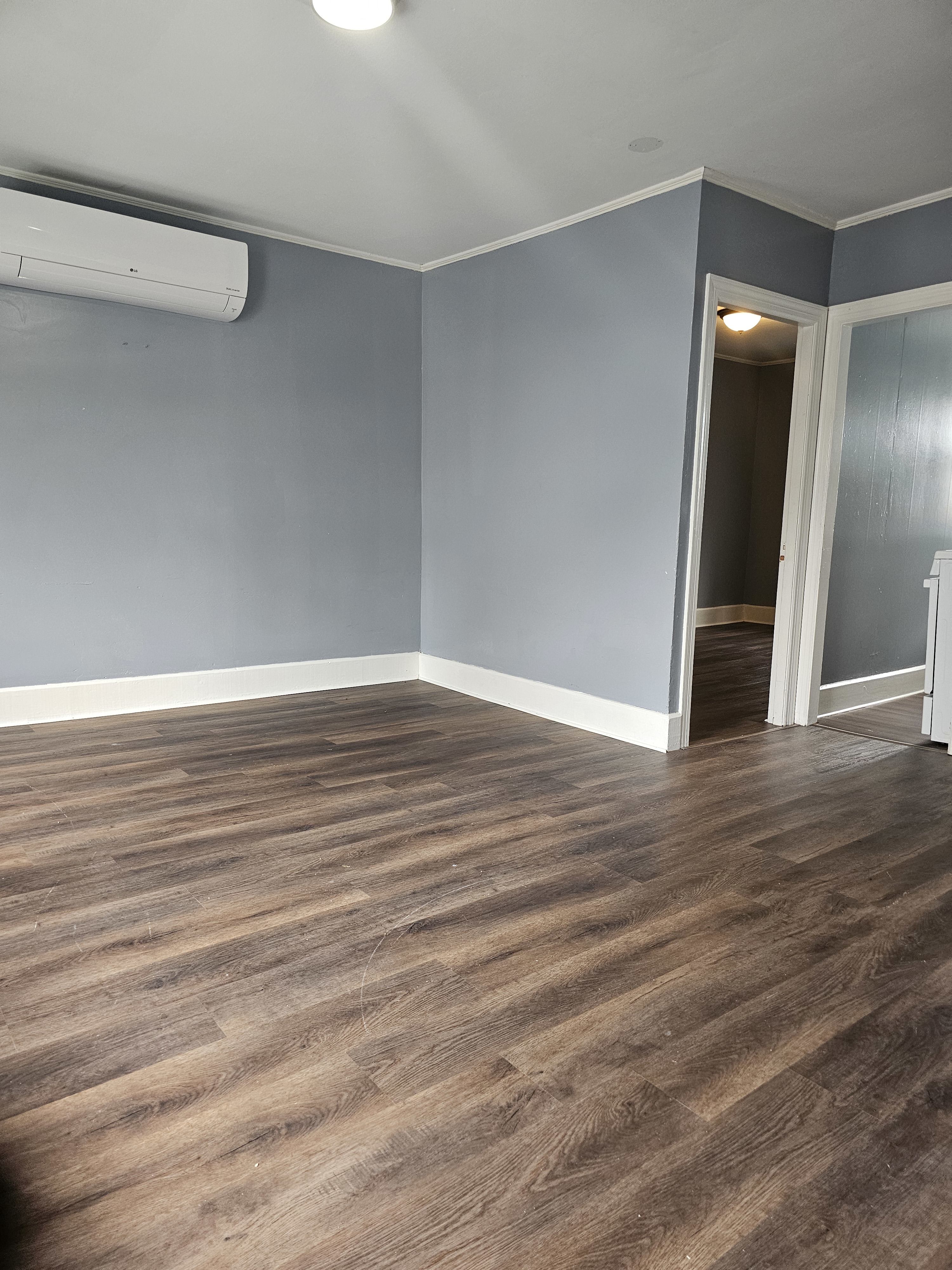 209 Brightman St – photo 4