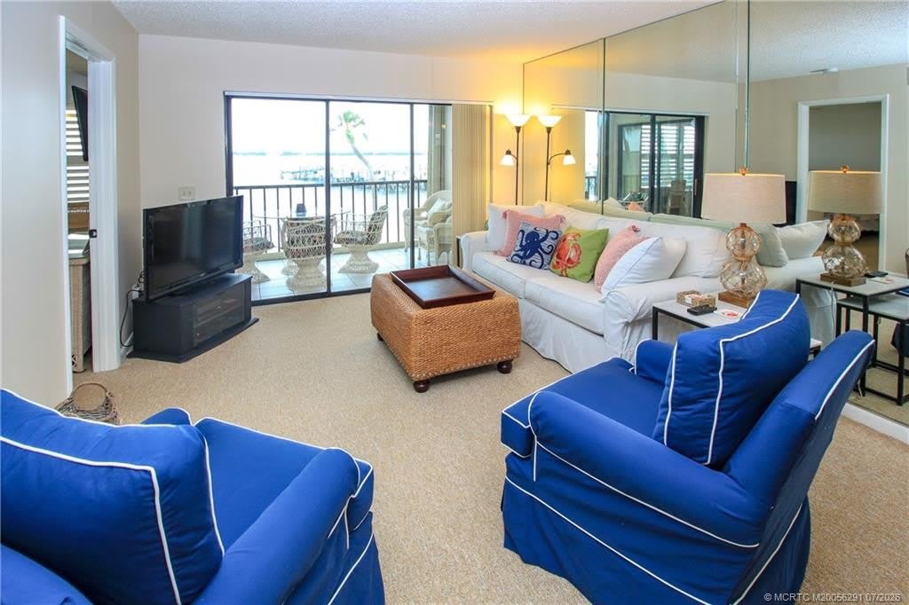 4540 NE Sandpebble Trace – photo 5
