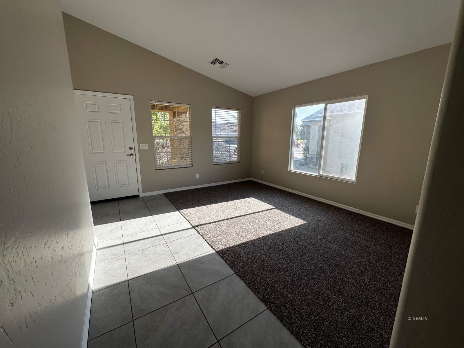 1511 E Stratford Dr – photo 3