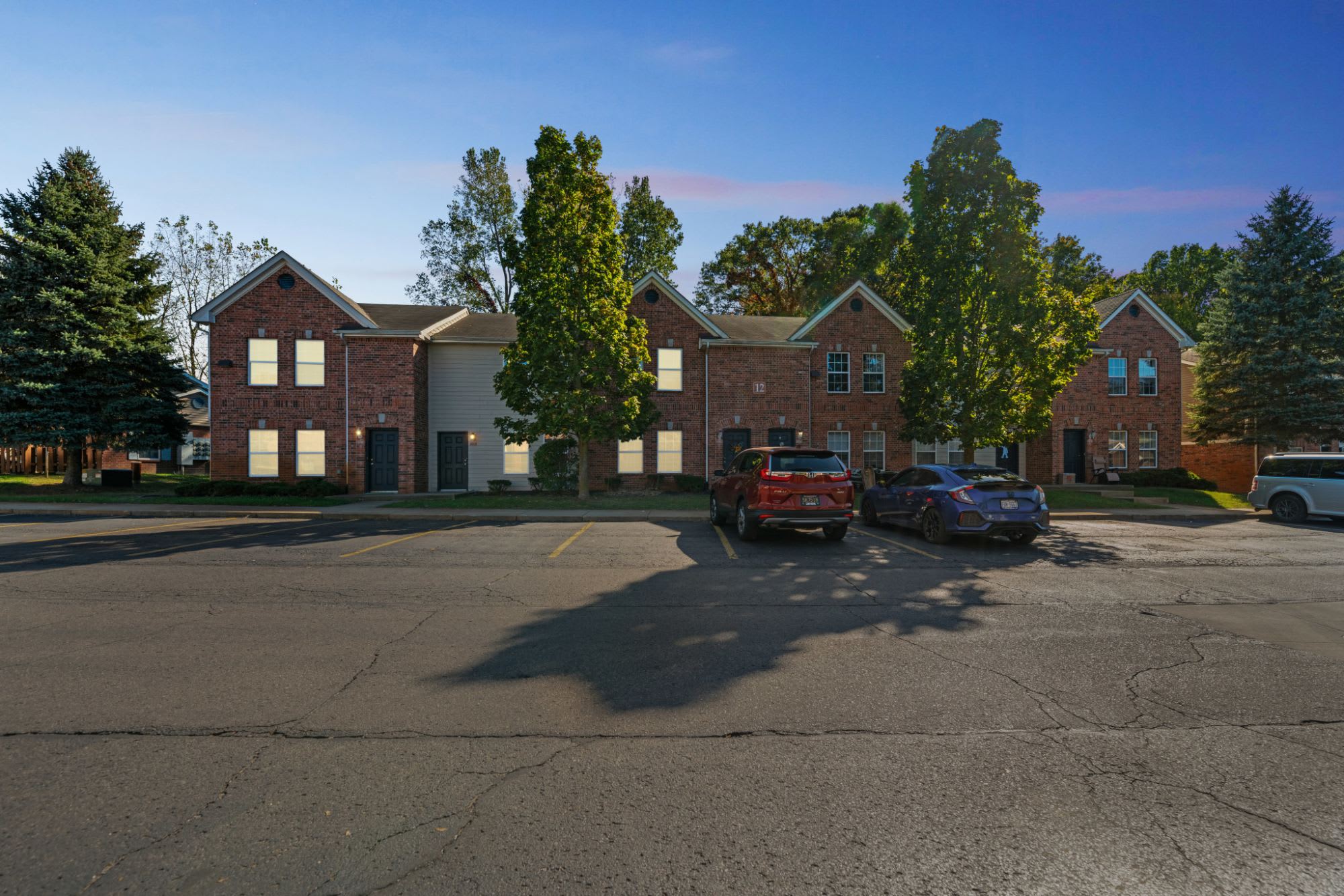 Brookstone Apartments – photo 1