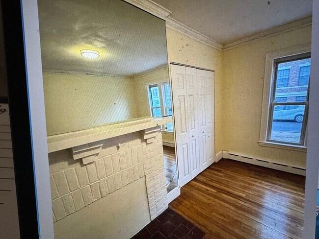 113 Lanark Rd. – photo 5