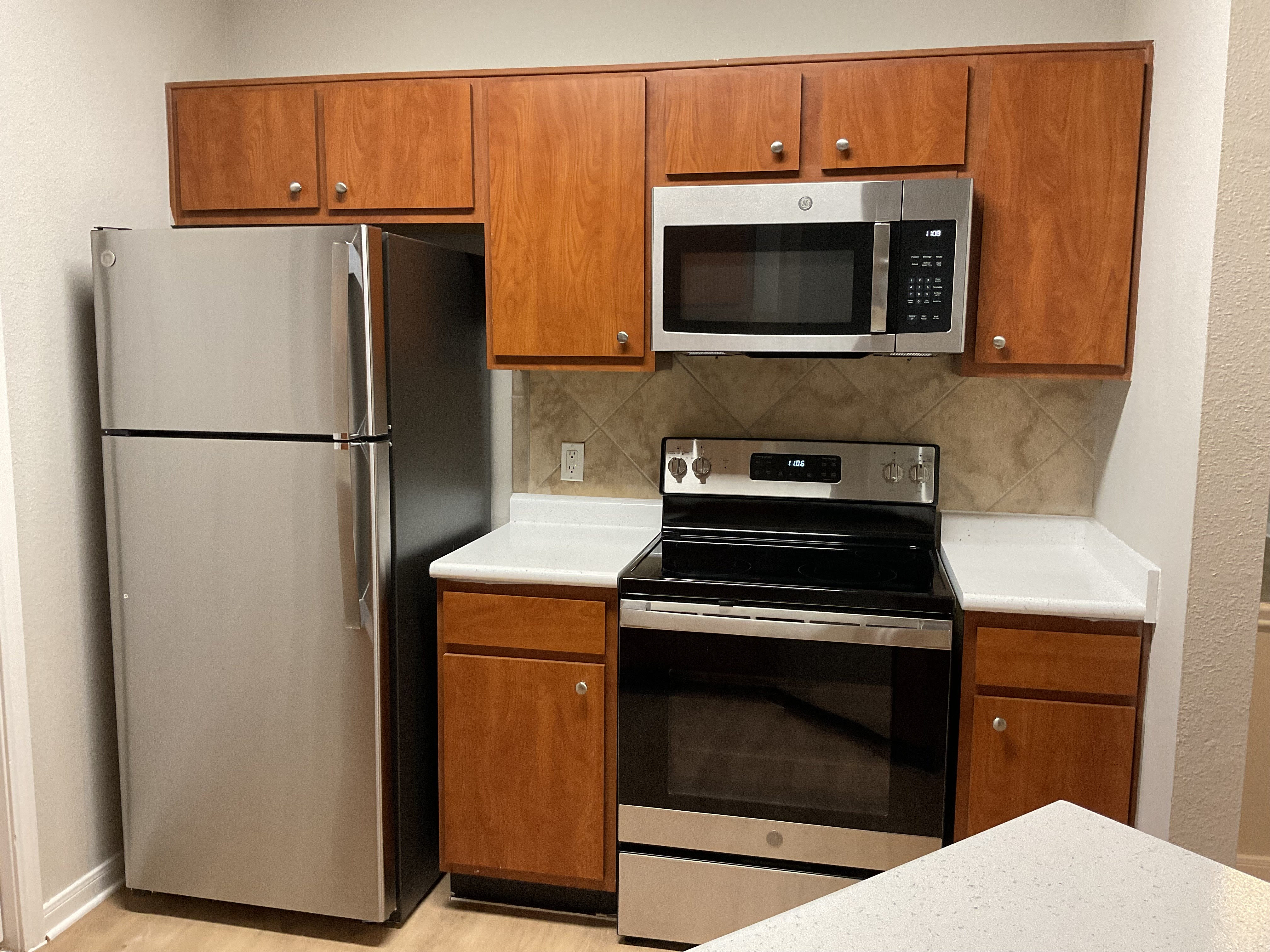 Mission Oaks Apartment Homes – photo 1