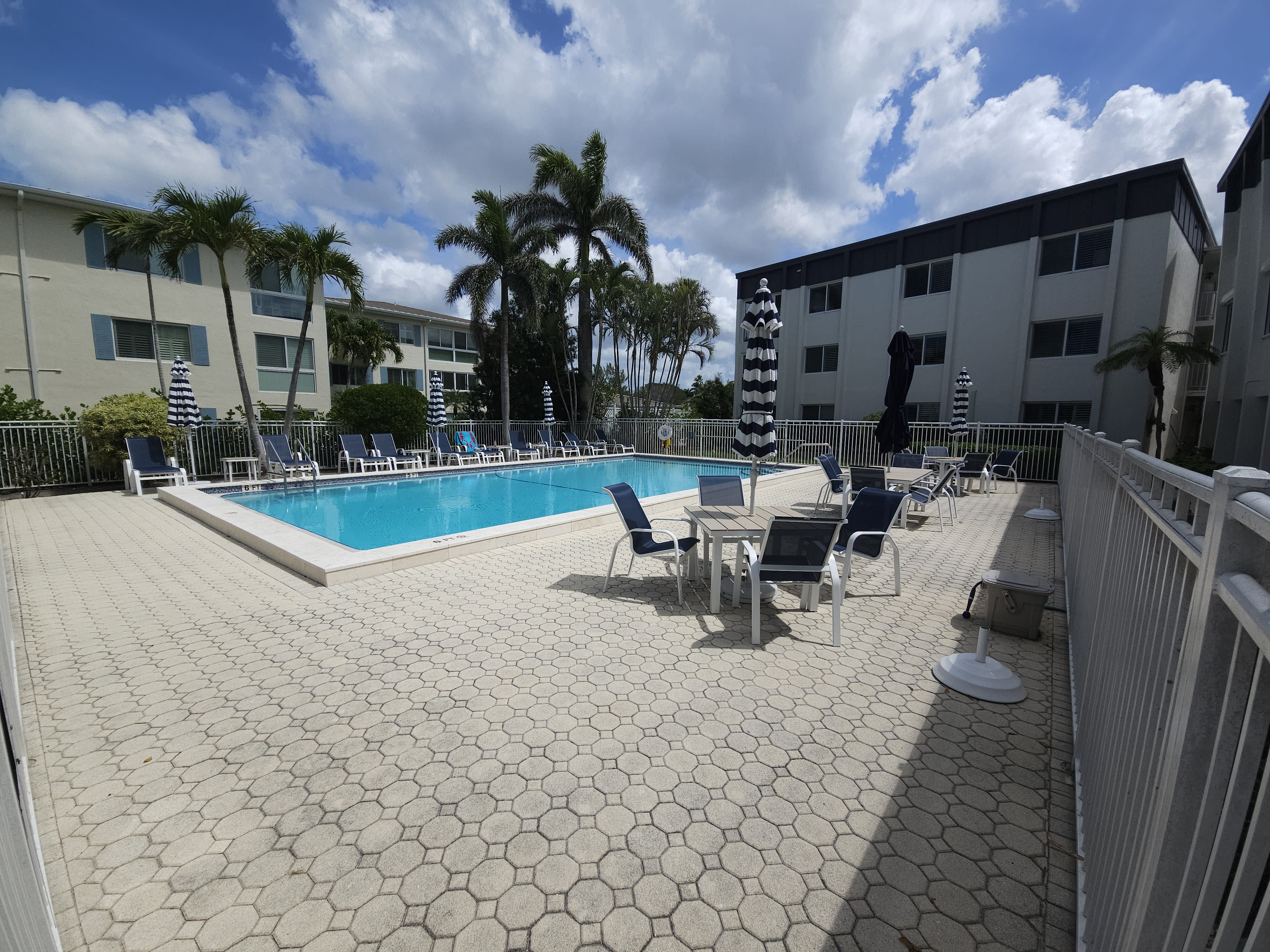 1930 Gulf Shore Boulevard North – photo 4