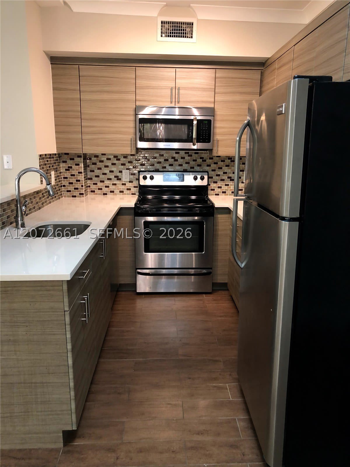 222 Sidonia Ave – photo 1
