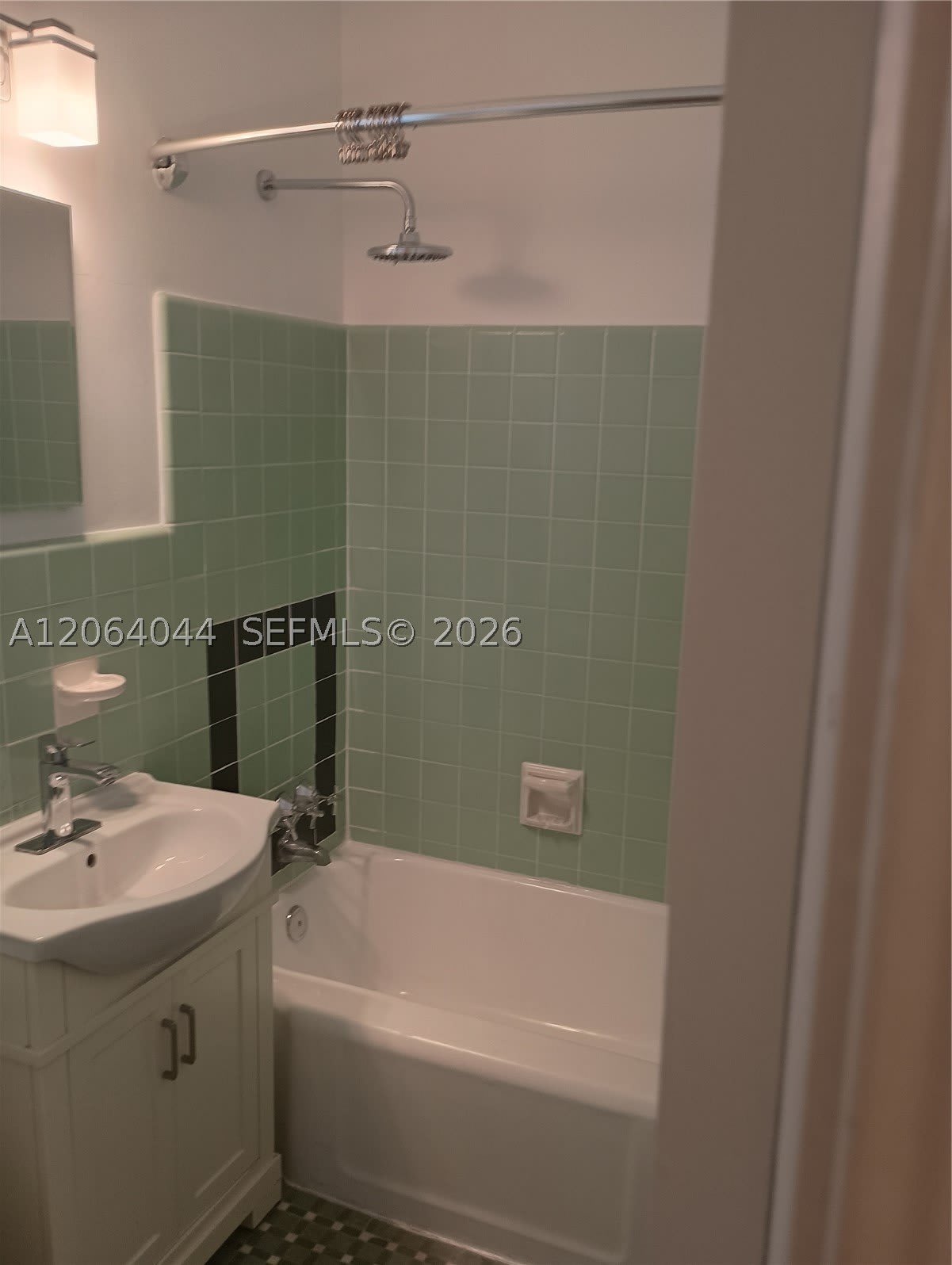 545 74 – photo 4