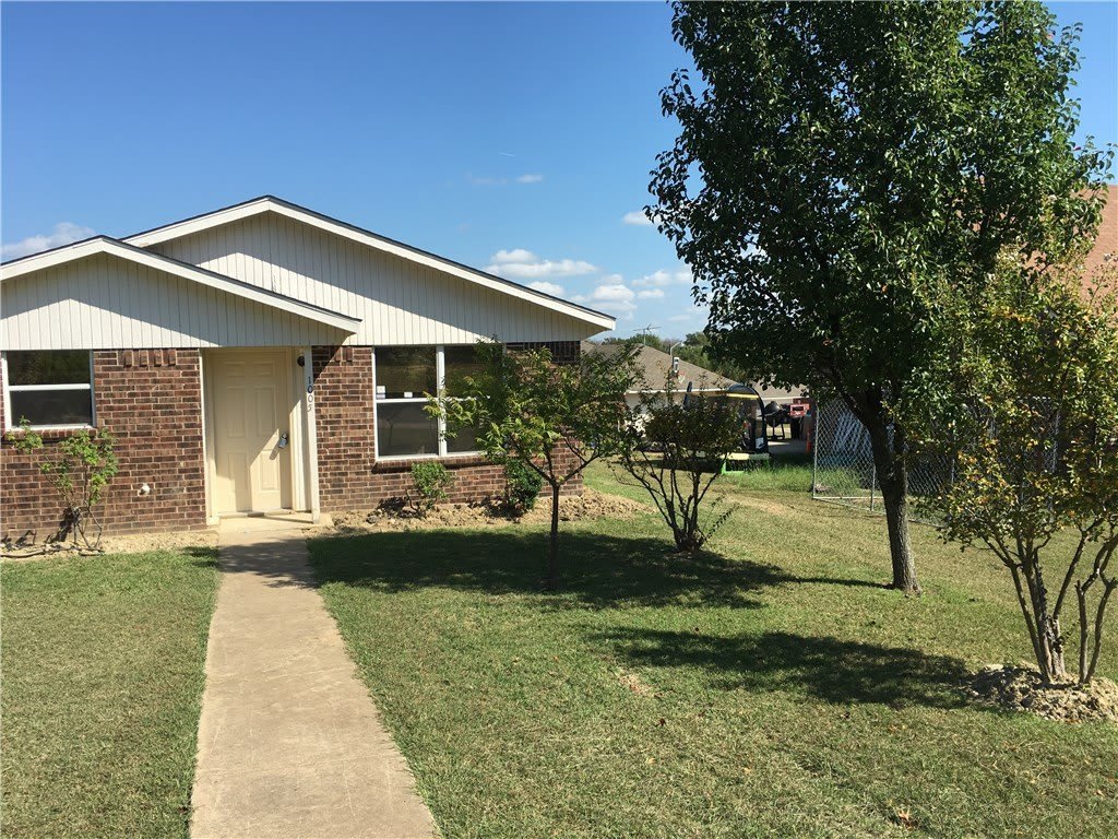 1005 Weiss Avenue – photo 3