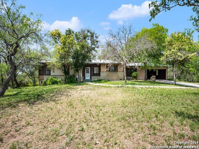 932 Toepperwein Rd – photo 2