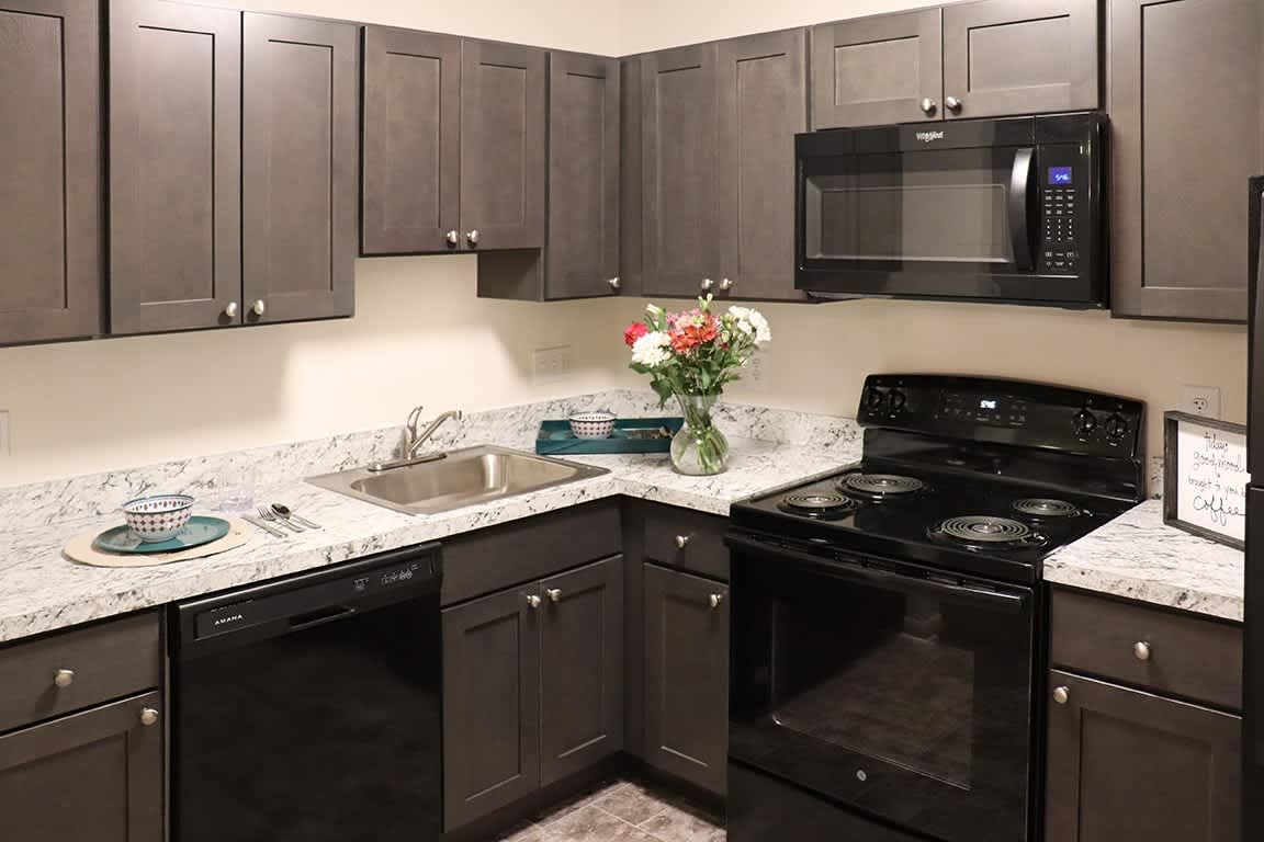 High Pointe Club Apartments – photo 2