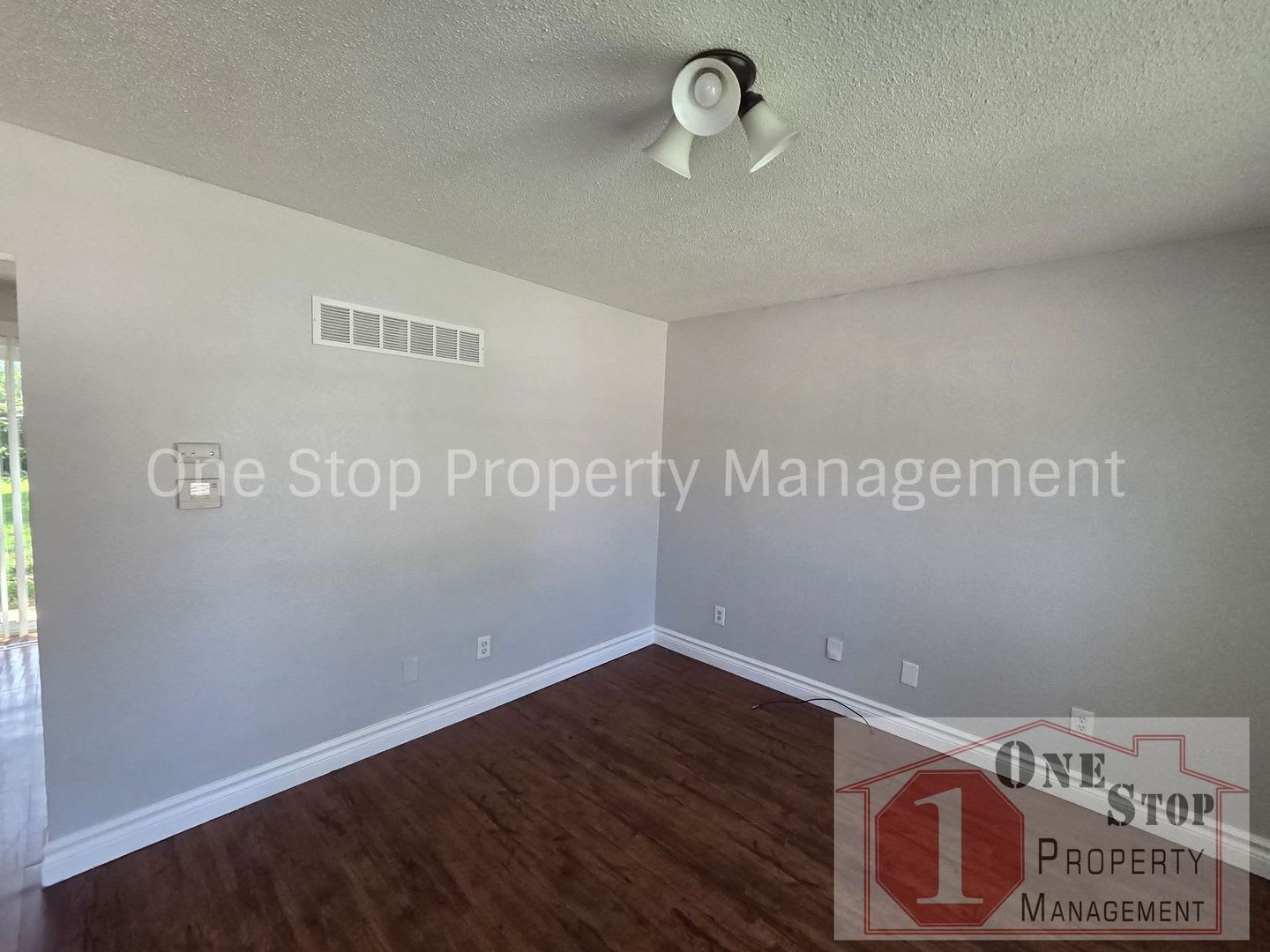 Spacious 3 Bedroom 1 Bathroom Duplex For Rent – photo 5