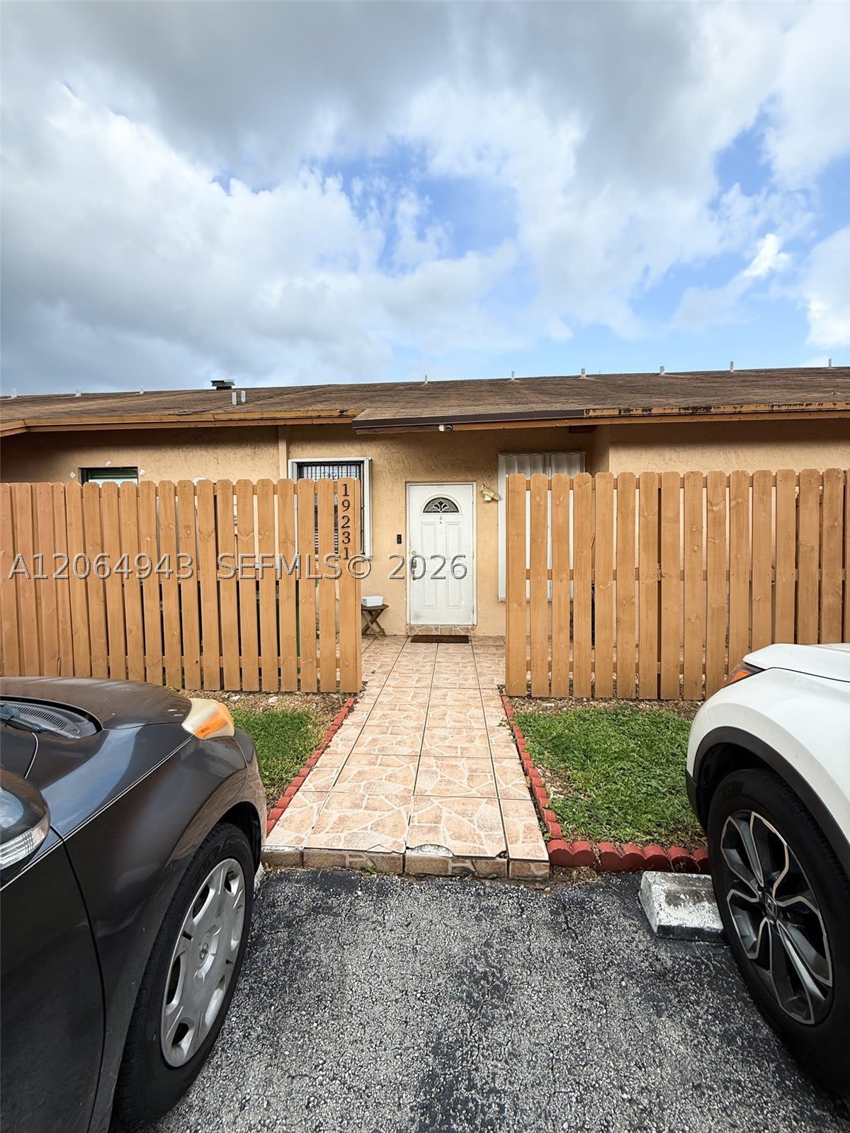 19231 NW 67th Pl – photo 2
