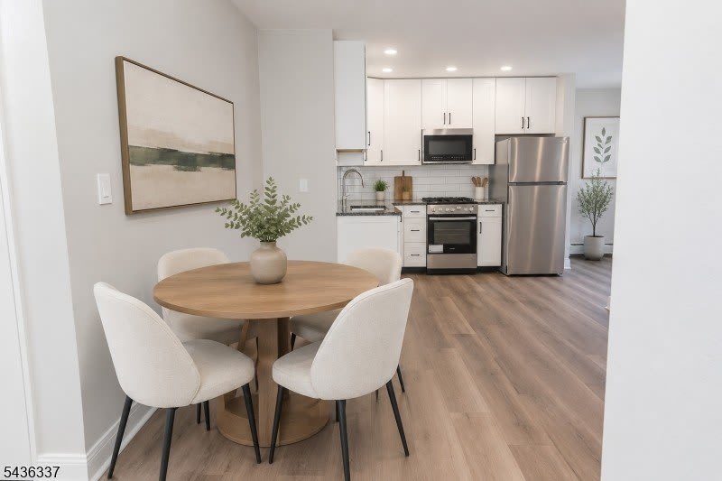 162 Spring St – photo 2