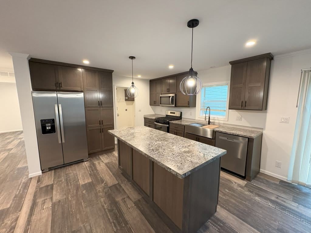 5045 Sawgrass Dr – photo 3