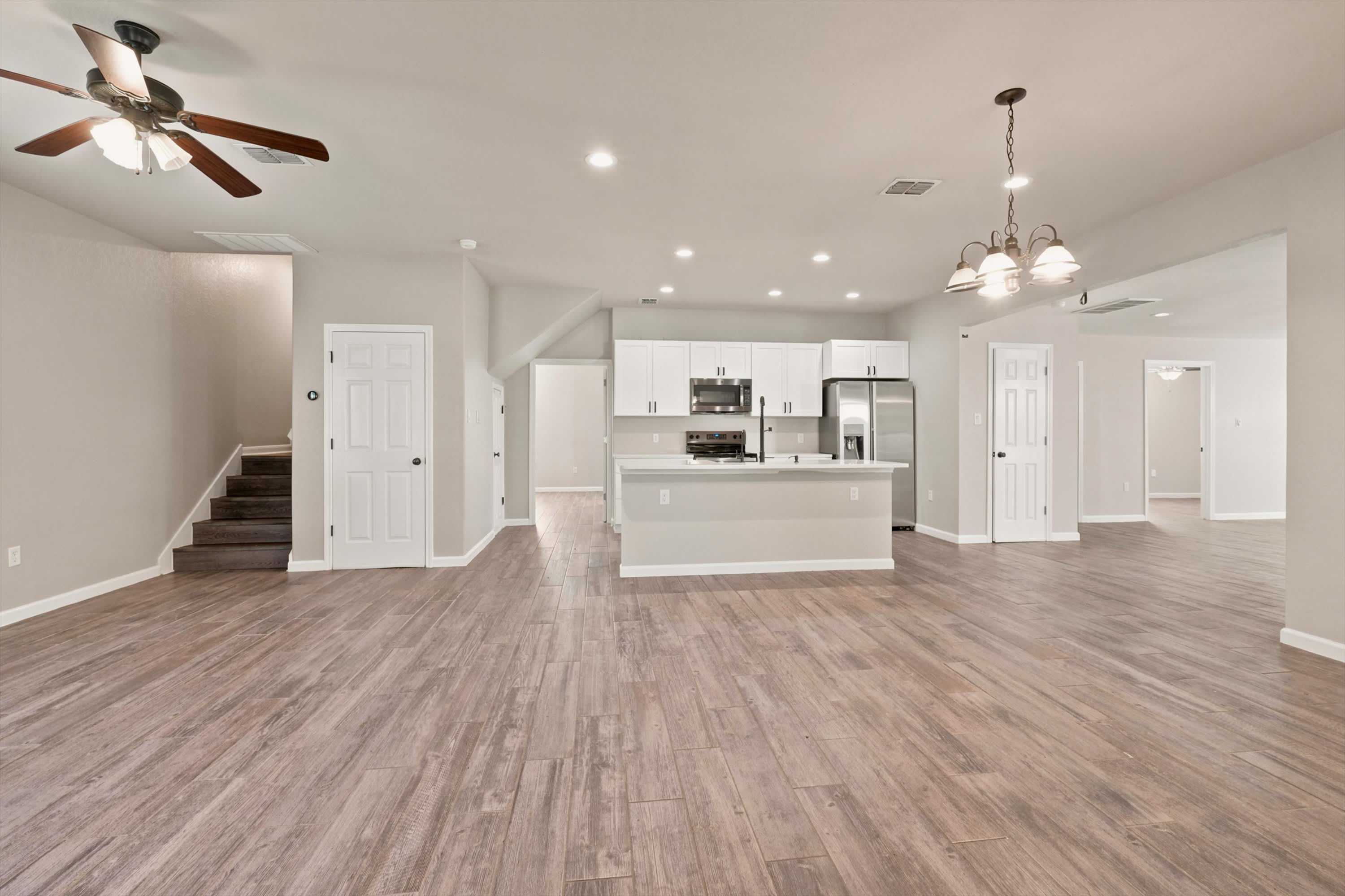 1452 Lakeview Drive – photo 5