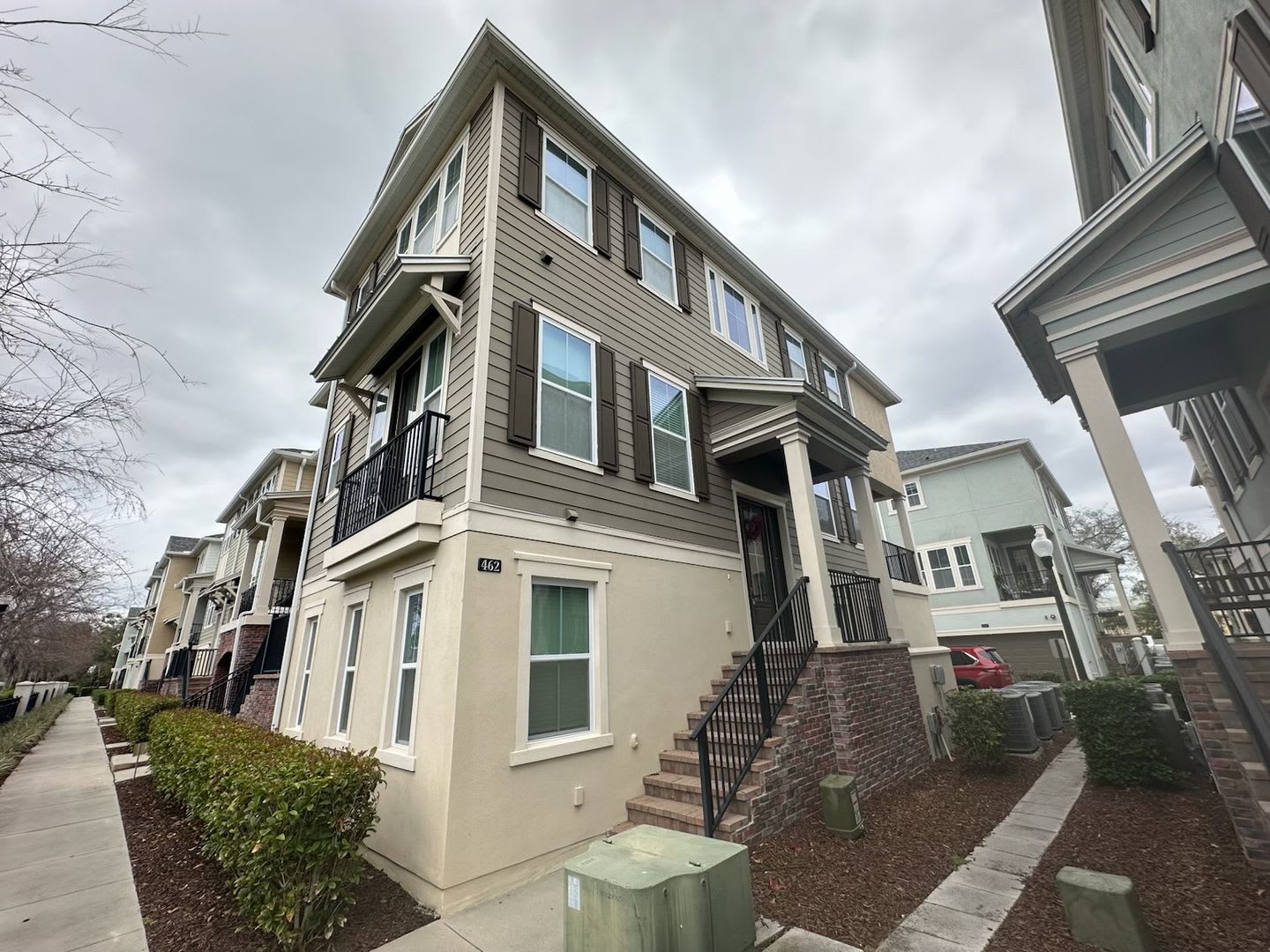 Stunning Three-Story Townhome, Located in the Heart of Altamonte Springs! – photo 1