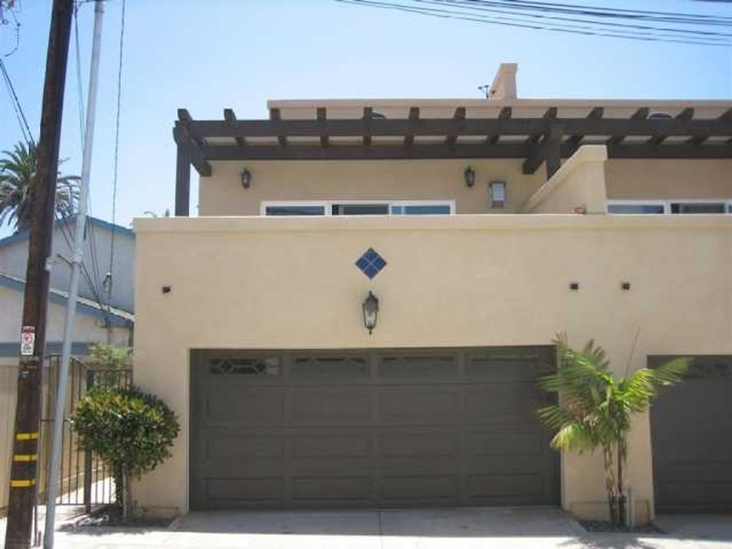 2 story condo with private balcony & roof deck – photo 4